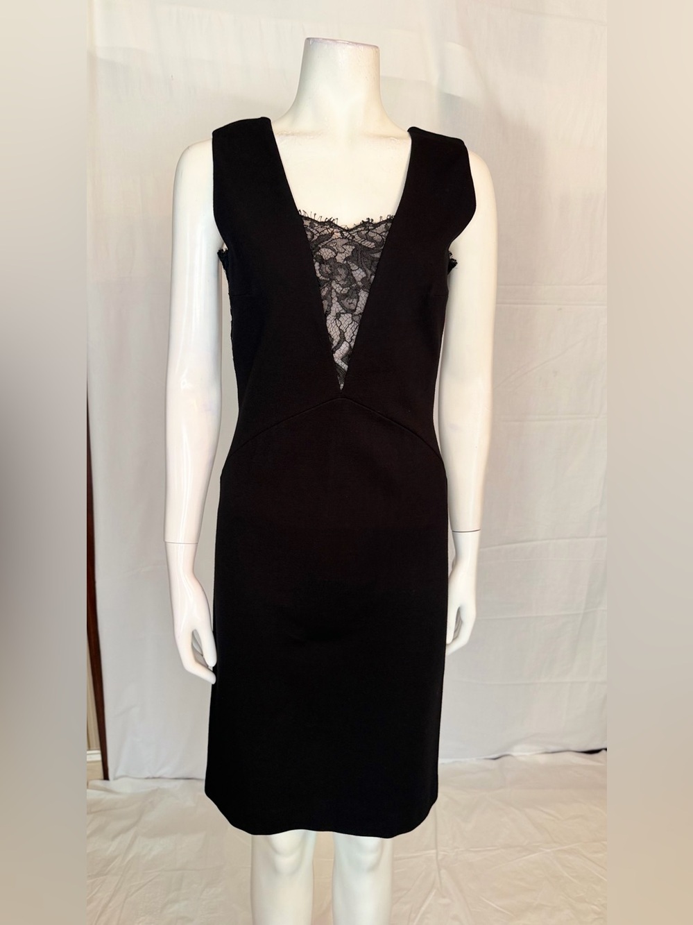 Emilio Pucci Black Lace-Inset V-Neck Midi Dress